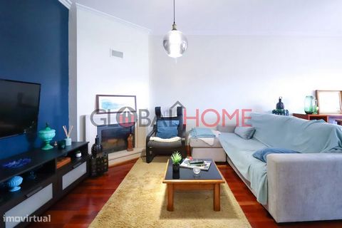 Se procura um lar com mais espaço, luz natural e versatilidade, este Apartamento Duplex T3 na Maia é a escolha ideal. Situado num condomínio cuidado e familiar, com excelente exposição solar (Noroeste/Sudoeste), este imóvel oferece um equilíbrio perf...