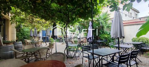 RESTAURANT, CAVE A VIN, cuisine de partage, conviviale, à base de produits frais et locaux. Grand choix de vins d'Occitanie