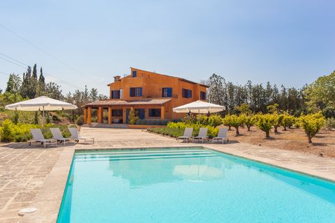 Typical Mallorcan villa with a private pool, prepared for 10 persons, in Inca. In the outskirts of Inca, a beautiful villa unfolds amidst orange and lemon groves. This idyllic retreat features a 12m x 6m pool, with depths ranging from 0.80 to 2.5 met...