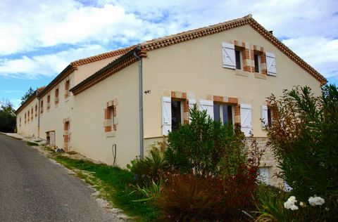This renovated Bed and Breakfast is located just outside the Medieval Bastide of Lauzerte, one of the most beautiful villages in France. Perfectly located on one of the Saint-Jacques de Compostelle (Saint James Way) pilgrimage roads, with magnificent...