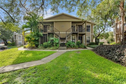 EARLY SPRING SPECIAL! WITH INTEREST RATES DROPPING WHAT A TIMELY OPPORTUNITY FOR NEW BUYERS TO PURCHASE THIS 2/2 CONDO AT THE OAKS CONDOMINIUMS! This beautiful community is walking distance to the University of South Florida. An ideal investment oppo...