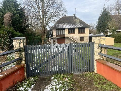 For sale in SAINT QUENTIN LA MOTTE CROIX AU BAILLY (80880), pavilion on Full basement comprising: Entrance veranda, opening onto living room with fireplace, fitted kitchen, bathroom (Italian shower) with W.c, 2 bedrooms. Convertible attic, complete b...