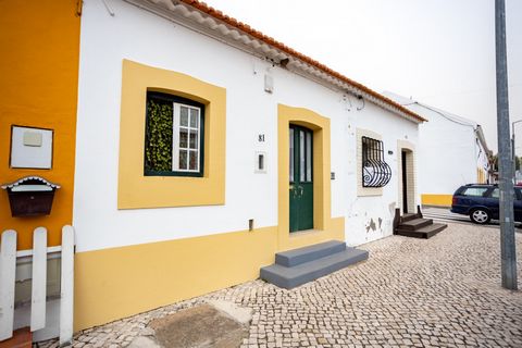 House 81 has one welcoming terraces with 78 sqm located in the heart of Santo Estêvão. “Unique” is the ideal word to describe this wonderful house. Located at best convenience area, you can reach local market, coffee shops, restaurants, etc...in 1 mi...