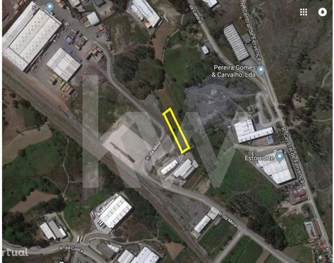 Este terreno de 570 m2 inserido na zona industrial de Campo (Valongo), é indicado para a construção de pequeno armazém. Localiza-se extremamente próximo de: -  Acesso à autoestrada A4/A41  -  Terminal Rodoferroviário do “Porto Seco”