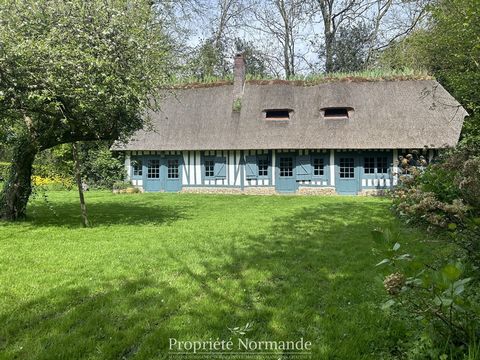 Om u voor te bereiden op de lente, kunt u dit typisch Normandische huisje met rieten dak ontdekken, gelegen aan het einde van een doodlopende weg, in een bevoorrechte omgeving uit het zicht, het is gebouwd op een tuin van 1400m2 met bomen, aangelegd ...
