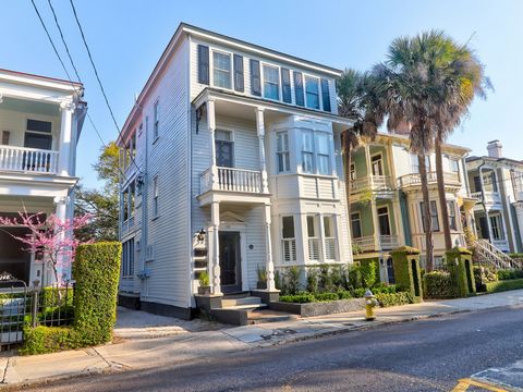 South of Broad, pied-à-terre! This Historic Charleston property has been meticulously transformed from historic gem into modern masterpiece. The two-bedroom/two-bathroom residence, has been meticulously maintained and renovated with no expense spared...