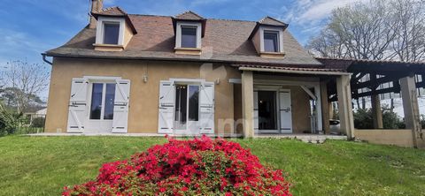 Located 10 minutes from Bergerac and Mussidan, come and discover this charming family home of 124 m2. As soon as you cross the threshold, you will arrive at a spacious living room of more than 40 m2, opening onto a 10 m2 equipped kitchen. A space of ...