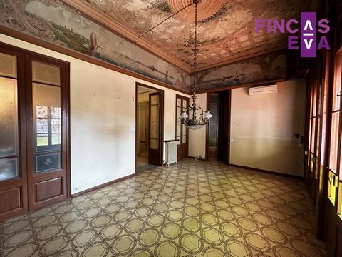 Imagine entering this majestic Noucentista style apartment located in the heart of Sabadell, with architecture that evokes the grandeur and splendor of that era. All rooms are equipped with original hydraulic floors, high and handcrafted ceilings, wi...