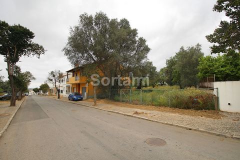 Plot of urban land for construction of two houses. Centrally located in Estoi. The capital of the Algarve, Faro, has twelve centuries of existence, so strolling through its streets is like walking through a history book, with so many landmarks and ev...
