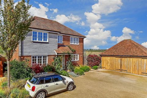 We bought this house from new because we loved the quiet, peaceful and attractive surroundings as well as the quality of the property build. However with the children now having ‘flown the nest’ we feel it is time for us to downsize. During our time ...