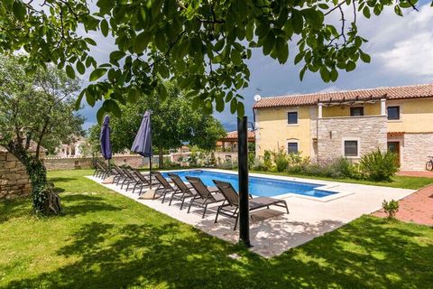Istrische villa met zwembad, onlangs gerenoveerd, met respect voor de eigenaardigheden van de architectuur van het gebied.