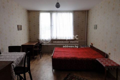 One-bedroom apartment with an area of 32 sq.m. and a ceiling of 5 sq.m. Consists of: living room with open-plan kitchen, entrance hall, bathroom and toilet. Replaced PVC windows and plumbing installation. It is located in close proximity to Zapaden P...
