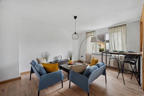 Das smart geschnittene 4 Zimmer Apartment hat 3 Schlafzimmer und ein grosses Wohnzimmer mit neuer Einbauküche und modernen Esstisch. Das Apartment verfügt über 6 Schlafmöglichkeiten in den Zimmern und einer optionen Schlafcouch im Wohnzimmer und kann...