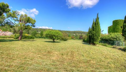 RARE A LA VENTE !!! Vous cherchez la maison de idéale sur un grand terrain dans un environnement calme et préservé ? Venez découvrir ce magnifique terrain viabilisé de 2008m2 chemin de Sorbe ( Etang de l'Olivier ). Ce terrain offre la possibilité de ...