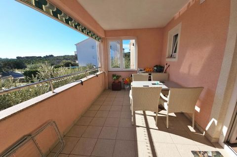 The island of Krk, town Krk, apartment surface area 57,35 m2 for sale, on the first floor of an apartment building, in an attractive location, 850 m from the sea. The apartment consists of living room, kitchen, dining area, two bedrooms, bathroom, pa...