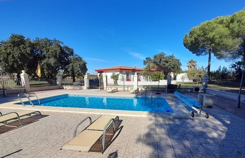 This pretty finca in Santa Catalina near Lucena Del Puerto is owned by the same family since it was built in 1980.  It offers a large open terrain with a great outdoor patio and BBQ area to the rear with swimming pool plus support buildings.  The pro...