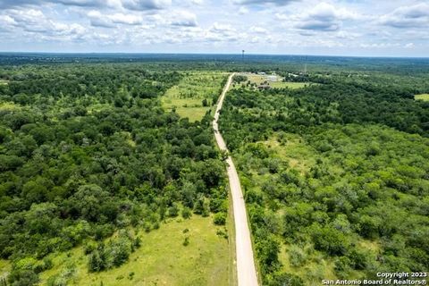 Beautiful 160 +/- acres located in Caldwell County, Texas. This property offers amazing investment opportunities and unlimited development possibilities. The ranch is located in an area that is experiencing rapid growth. This makes it an ideal invest...