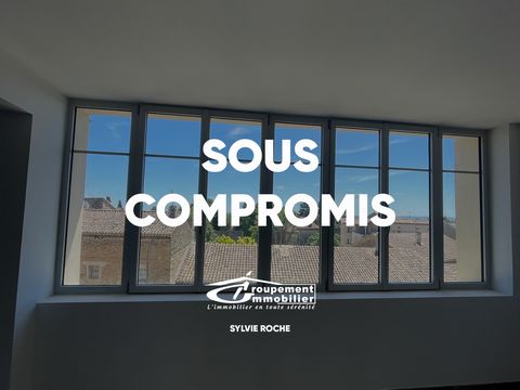 Sérignan-du-Comtat, Projection on a renovation in progress. Located in the heart of In the heart of the village, close to all amenities, I offer you this magnificent bright triplex with a 20 m2 terrace. It offers you approximately 95 m2 of living spa...