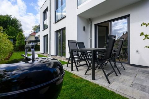 Zingst PUR - se sentir bien toute l'année... Les beaux immeubles modernes sont situés derrière la digue, à 150 m, à proximité de la plage de sable de la mer Baltique, dans un endroit calme à Zingst. Les appartements sont inondés de lumière, spacieux ...