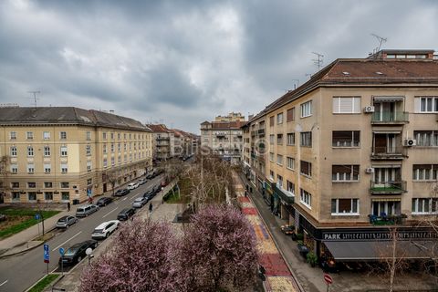 www.biliskov.com ID: 14456Donji grad, Martićeva StreetFive-room apartment for adaptation, 144 m2, on the 4th floor of a building built in 1920.The building has a new elevator and did not suffer major damage in the earthquake.The apartment consists of...