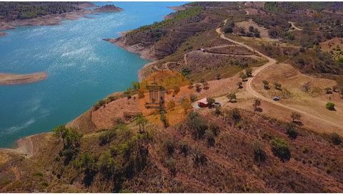 Rustikales Grundstück mit 7.120 m2, neben dem Beliche-Staudamm, Alcarias Grandes in Castro Marim. Grundstück mit Blick auf den See und freiem Blick auf die Algarve-Berge. Land neben Barragem do Beliche. Neben dem See. Land mit einigen Bäumen. Gut für...