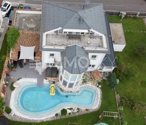 Exclusive living experience on 3 floors - including impressive garden design, swimming pool, roof terrace, double garage and 2 conservatories This imposing villa is enthroned in the popular and excellently connected district of Pichling in Linz, in a...