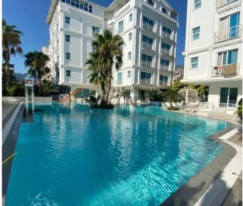 The apartment for sale is located in Konyaalti southwest of Antalya. Konyaalti offers a stunning view of the Taurus Mountains and the sea. The beautiful nature of Kemer is only 30 minutes away. Konyaalti has an excellent infrastructure and offers the...