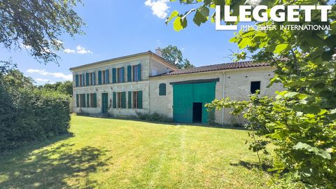 A30943JHI17 - Set in the beautiful Charente maritime , the property is in the renowned 'Golden Triangle ' with quick access to 3 main towns of Cognac , Saintes and Saint Jean D'Angely and the coast . The Charentaise house offers a welcoming entrance ...