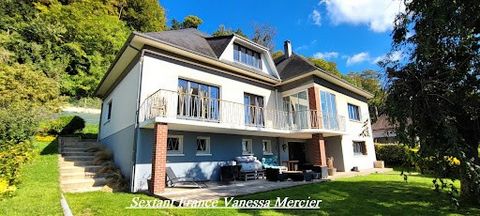 Rare on the market, very beautiful character property! I offer you this charming house of approximately 280 m2 comprising: - On the garden level a large entrance hall serving a fitted summer kitchen, a large games room, a laundry room, a workshop, a ...