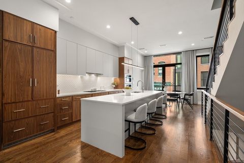 A bespoke blend of timeless craftsmanship and contemporary living. This residence, perfectly positioned between the South End and Back Bay, is a newly constructed townhome that lives like a single-family. With its own private entrance on Edgerly Plac...