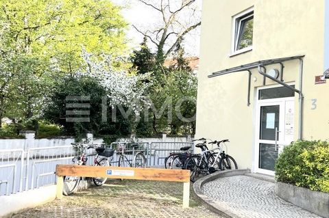 Sie suchen Ihre Kapitalanlage mit Stellplatz und Top-Rendite? Diese fantastische Gelegenheit, nur 10 Gehminuten von der Regensburger Altstadt mit Terrasse und Gartenfläche zur Mitnutzung, ist bezugsfrei und eignet sich perfekt als renditestarke Kapit...