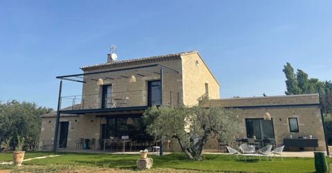 Dpt Vaucluse (84), à vendre BONNIEUX maison P7 de 240 m² - Terrain de 8 000,00 m²