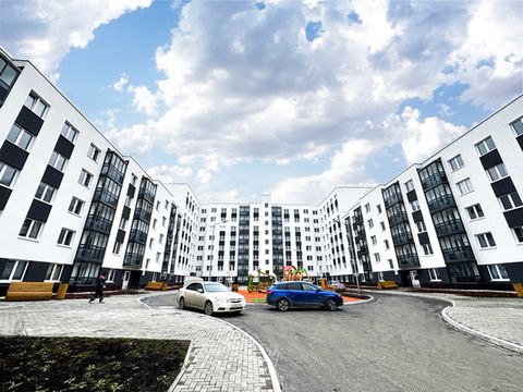Сдам уютную студию на Широкой Речке, ул. Савкова, 44Б/2. Светлая студия в новом доме, никто не жил — вы будете первым арендатором! Сдается с кладовой 3 кв. м, удобно для хранения сезонных вещей, велосипеда и прочего. Современный район: магазины, апте...