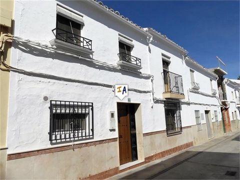 This well presented 5 bedroom 167m2 build Townhouse with a large sunny private patio and garden is situated in the centre of the Parque Natural de la Sierras Subbeticas, a beautiful part of Andalucia, in the town of Carcabuey, ideal for exploring man...