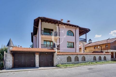 Unique Estates is pleased to present to your attention a lovely family hotel in one of the most preferred holiday places in Bulgaria. The property is located in the beautiful town of Bansko and is a cozy small hotel with seven apartments of 36 sq.m.,...