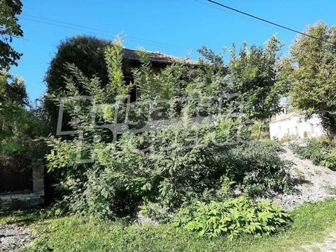 For more information, call us at ... or 062 520 289 and quote property reference number: VT 71718. Responsible Estate Agent: Simeon Karapenchev Property in rural area with excellent potential. It is located 55 km from Veliko Tarnovo and 25 km from th...