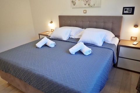 Modern furnished apartments with all facilities for a relaxing and comfortable stay.In the garden in front of the house you can relax among the Mediterranean vegetation. 6 sun loungers, 1 grill, a children's trampoline and 1 bicycle are available for...