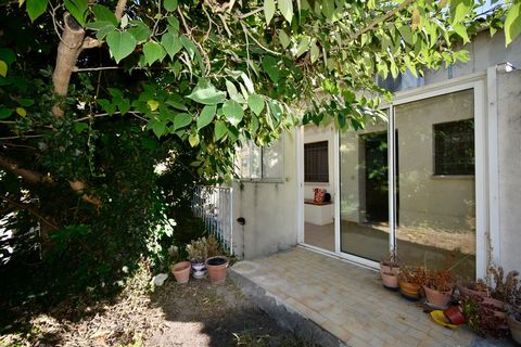 Dpt Bouches du Rhône (13), à vendre FONTVIEILLE maison P3