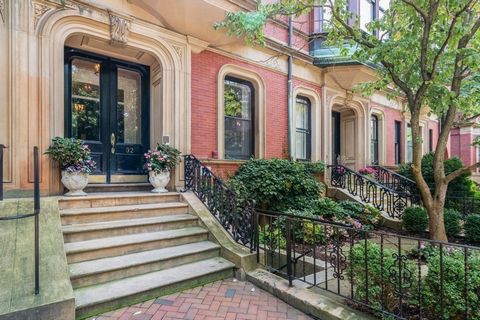Start every day by walking out of this regal brownstone and on to the first block of Commonwealth Avenue among the finest, historic architecture in New England. With the entrance to the Common Garden to your right and the Mall stretching out to the l...