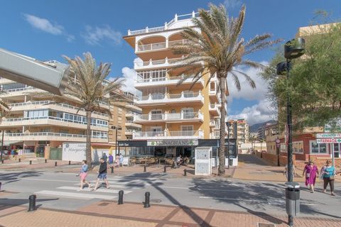 Frontline beach 2 bedroom apartment recently partially renovated located in Torreblanca. The property in on the 4th floor and has 2 bedrooms , 1 full bathroom with shower, toilet, bright living room with access to the main terrace, independent kitche...