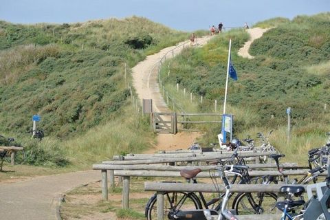 This charming holiday apartment (newly opened in September 2016!) is located in Egmond aan Zee, just 100 meters from the beach and 150 meters from the dunes. The holiday apartment has a fully equipped kitchen with, among other things, a Nespresso dev...