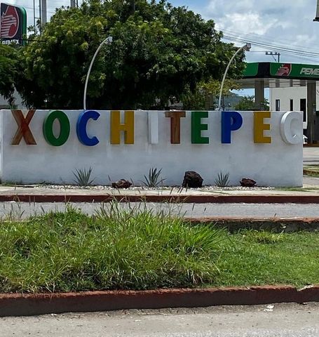 Terrain à l’intérieur d’une copropriété avec surveillance à Xochitepec. La copropriété est située à 700 mètres du péage de Xochitepec. À moins de 1 kilomètre du centre de Xochitepec, de l’unité sportive Mariano Matamoros Et le système d’eau potable d...