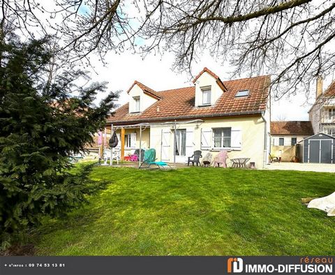 Mandate N°FRP160650 : House approximately 129 m2 including 6 room(s) - 5 bed-rooms - Garden : 674 m2. Built in 2012 - Equipement annex : Garden, Cour *, Terrace, Garage, parking, double vitrage, piscine, cellier, Fireplace, combles, and Reversible ai...