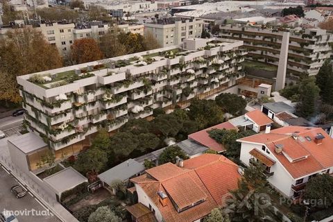 Metropolitan Port New development in Matosinhos, next to the North mall and the Pedro Hispano Hospital. Typologies of T1 and T3. All apartments are facing south or west, have a balcony and flower pot, excellent finishes and a parking space.   Develop...