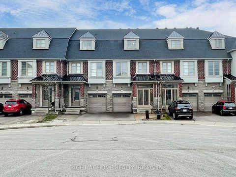 Welcome to Your Comfortable Living Dream! Specious Freehold Townhome Nested in Oakridges On A Quiet Cul De Sac Just Steps away from Park & Trail. 4 Bed,4 Bath with Primary Bedroom Retreat Home Offers Comfort and Convenience for the Whole Family. Appr...