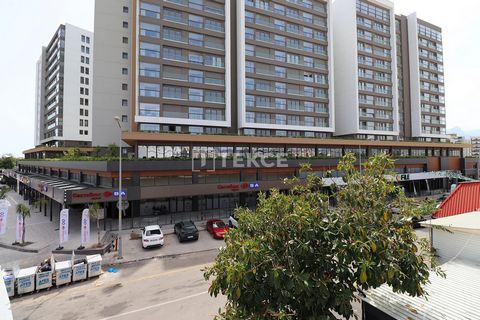 Appartement met stadszicht te koop in het Terra Manzara-project in Kepez Dit appartement te koop is gelegen in het Terra Manzara-complex in de wijk Gülveren, Kepez, Antalya. Het gebied valt op door de nabijheid van het stadscentrum, het ziekenhuis, h...