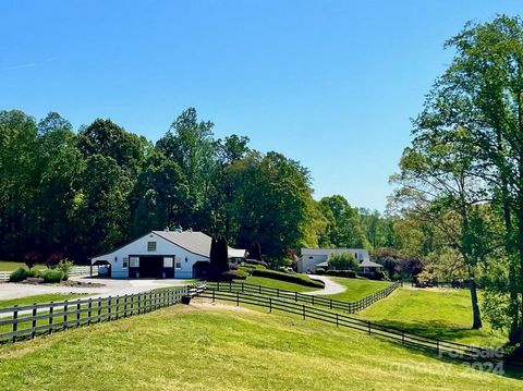 Luxury equestrian estate has it all. Private & tranquil location w/ gated entrance, high-end custom main barn w/ 15 matted stalls, auto water, gorgeous tongue & groove walls, huge tack room, feed room, climate controlled lounge/kitchenette, office, a...