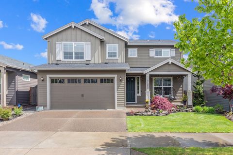 Grand Home in Sherwood, 1 block from top rated Edy Ridge Elementary! Over 2800 sqft feet offering space for everyone! Open living room, dining and kitchen with access to the spacious backyard and entertaining patio that is partially covered for exten...