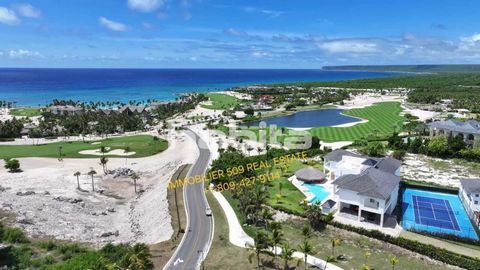 This magnificent property is located next to Caleton Beach Club and Eden Roc hotel, on natural height, with breathtaking panoramic views of Atlantic Ocean. It is part of privileged Golf Founders community inside Cap Cana Resort. The main building is ...