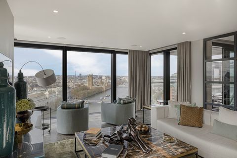 This brand new lateral four-bedroom apartment is superbly appointed with state-of-the-art detailing and a chic, contemporary design. The apartment has a spacious living room with connected dining room and a private outdoor balcony with views over the...